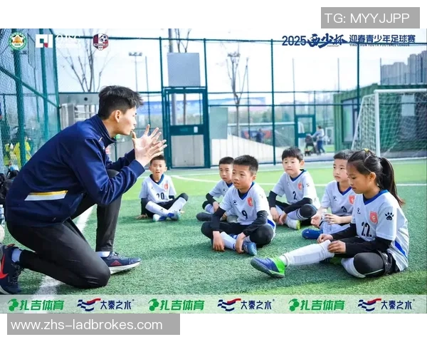 足球帅男生的魅力与风采如何征服球场与生活中的每一个瞬间 足球帅男生的魅力与风采如何征服球场与生活中的每一个瞬间