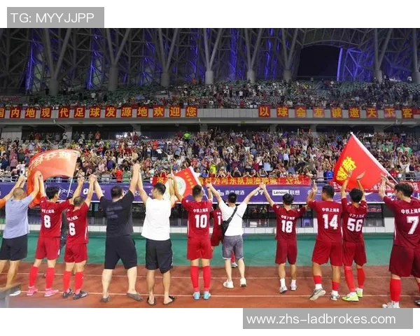 足球姚翰林的成长之路与未来展望：从少年球员到职业梦想的追逐